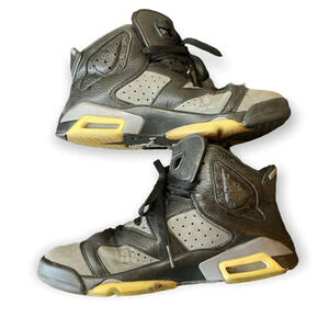 NIKE Air Jordan 6 Retro Cool Grey Yellow Sneakers Kid's Size 5Y